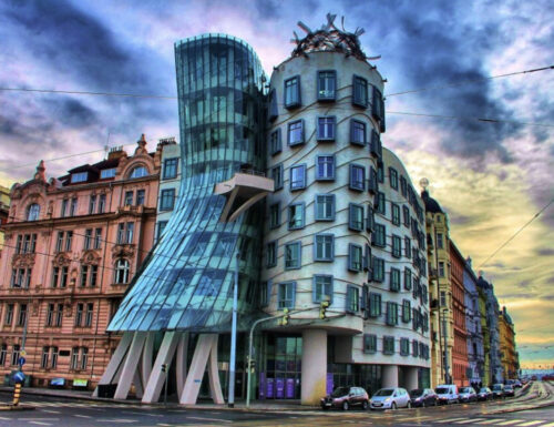 Praga, architettura a passi di danza: la famosa casa dedicata a Fred e Ginger