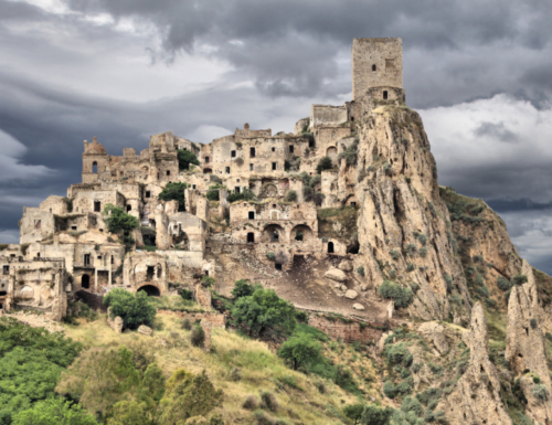 Borghi fantasma in Italia: alla scoperta dei tesori abbandonati del nostro paese